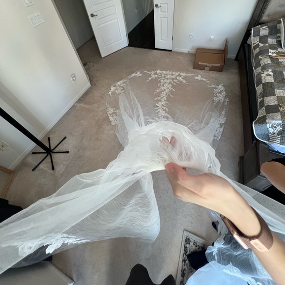 WEDDING VIEL - Picture 13 of 15